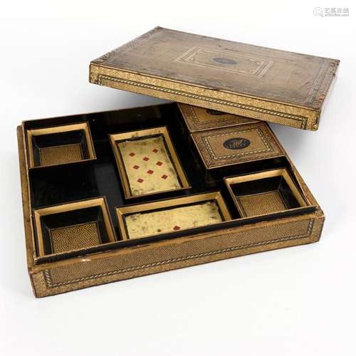 GAME BOX WITH LACQUER PAINTING.