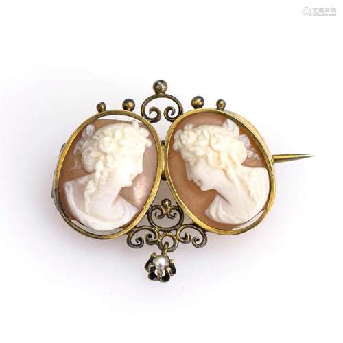 BROOCH WITH SHELL CAMEOS LATE 19TH C.