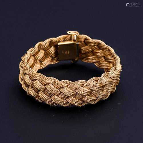 HEAVY BRACELET.