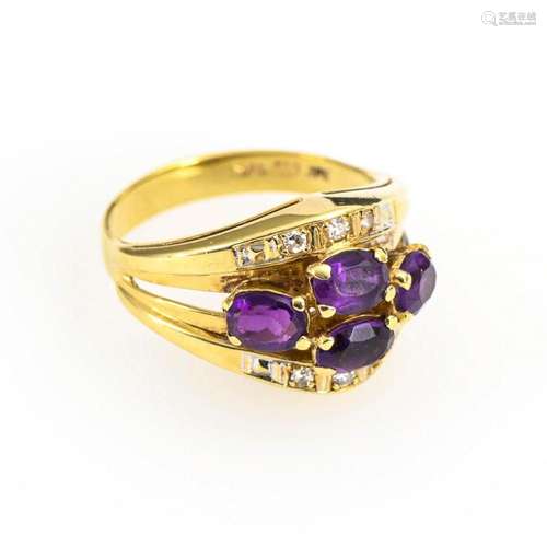 RING WITH AMETHYSTS AND DIAMONDS.