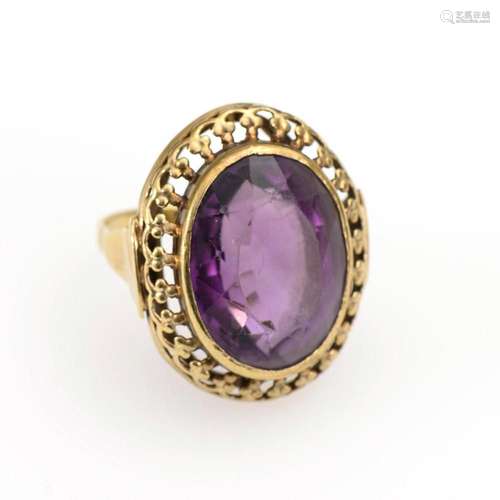 RING WITH AMETHYST?.