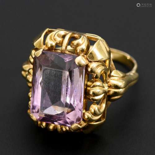 RING MIT AMETHYST.