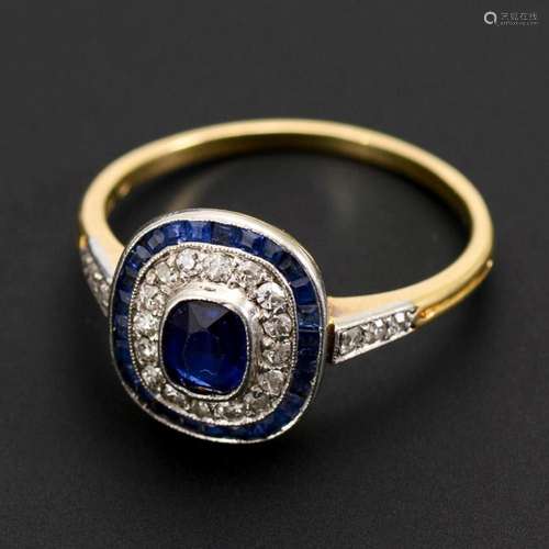 ART DECO RING WITH SAPPHIRE AND OLD CUT DIAMONDS.