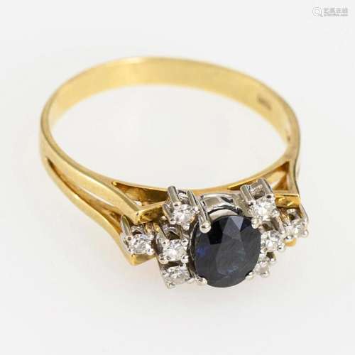 RING WITH SAPPHIRE AND DIAMONDS.