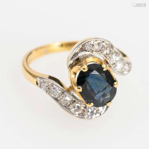 RING WITH SAPPHIRE AND DIAMONDS.