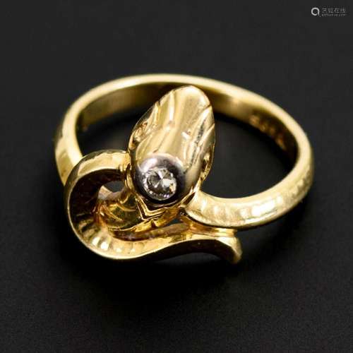 SNAKE RING WITH DIAMOND.