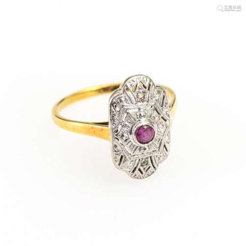 ART DECO RING WITH RUBY AND DIAMOND ROSES.