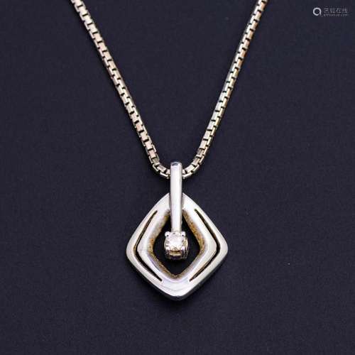 PENDANT WITH DIAMOND ON CHAIN.