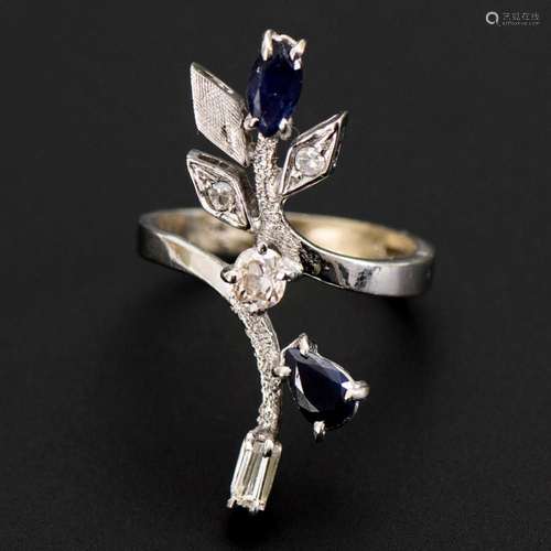 RING WITH SAPPHIRES AND DIAMONDS.