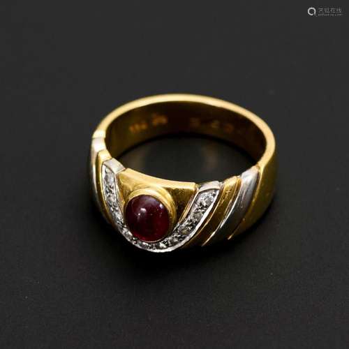 RING WITH RUBY AND DIAMONDS.