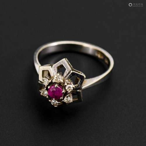 RING WITH RUBY AND DIAMONDS.