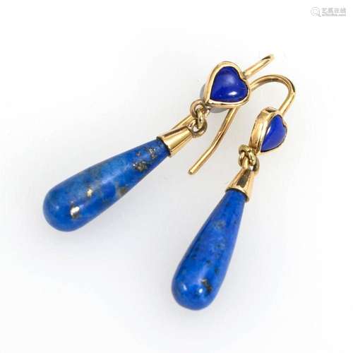 PAIR OF EARRINGS WITH LAPIS LAZULI.