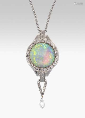 Opal-Diamant-Anhänger mit Kette
