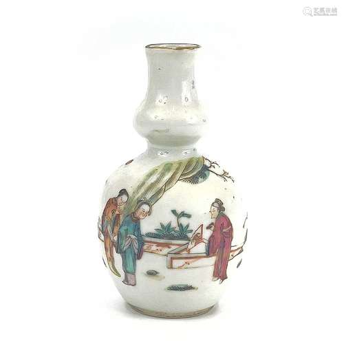 A Chinese famille rose porcelain double gourd vase, circa 19...