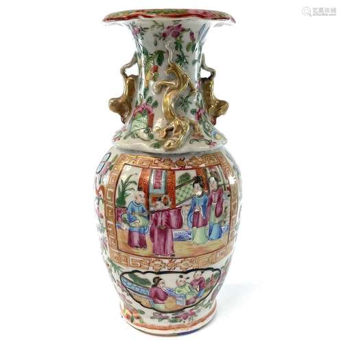 A Chinese Canton porcelain vase, 19th century, with numerous...