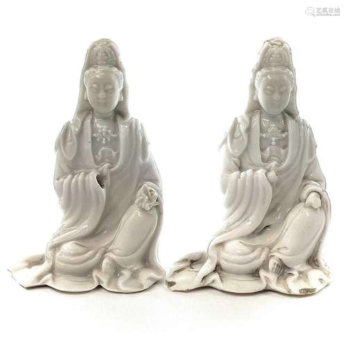 Two Chinese blanc de chine figures of Guanyin, 18th/19th cen...