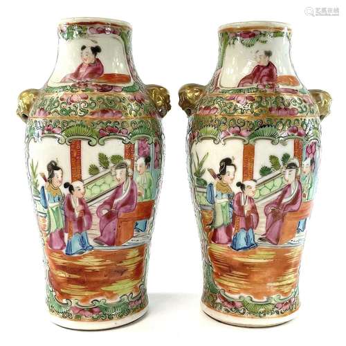 A pair of Chinese Canton porcelain vases, 19th century, each...