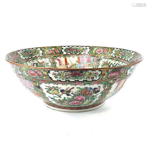 A large Chinese Canton punch bowl, circa 1910, with numerous...