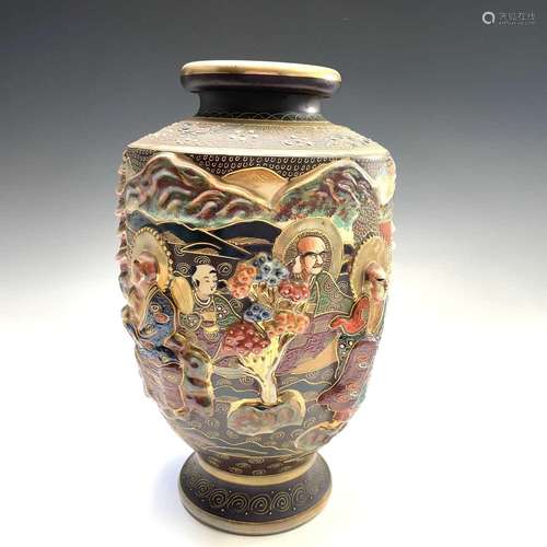 A Japanese Satsuma pottery vase, circa 1920s, decorated on r...