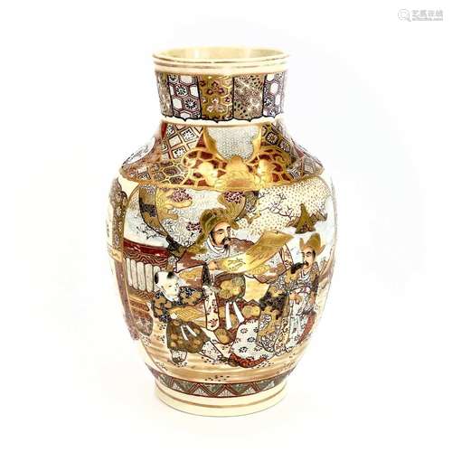 A Japanese Satsuma vase, late 19th century, gilt decorated w...