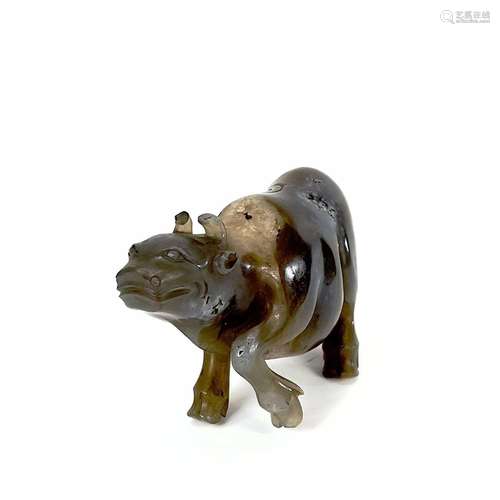 A Chinese agate model of a buffalo, 18th/19th century, heigh...