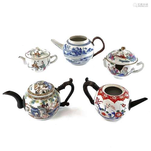 Five Chinese porcelain teapots, 18th and 19th century, large...