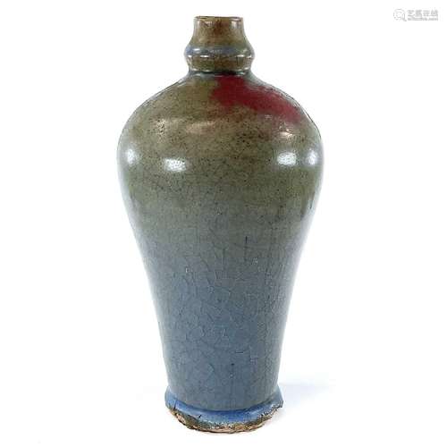 A Chinese blue crackle glazed vase, Ming Dynasty, height 20c...