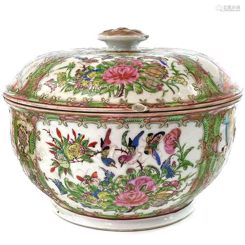 A Chinese Canton circular porcelain tureen, 19th century, he...