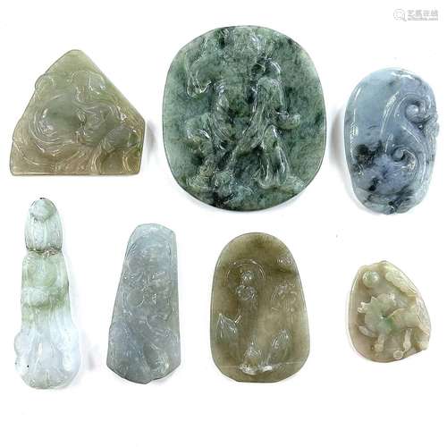 A Chinese spinach jade pendant, 5.5cm x 5cm and six other ja...