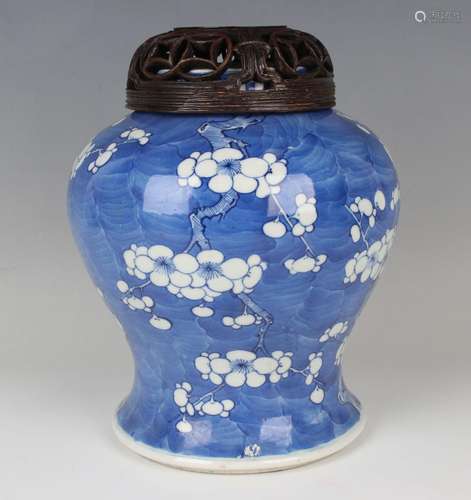 A Chinese blue and white porcelain jar