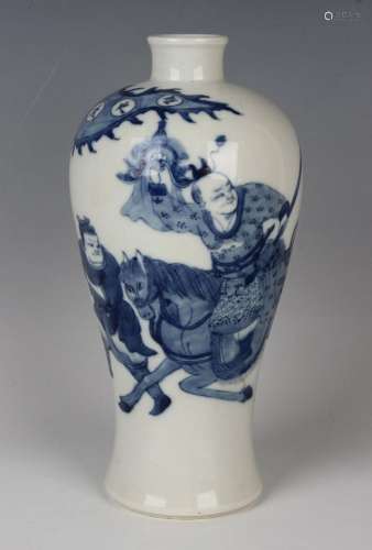 A Chinese blue and white porcelain meiping