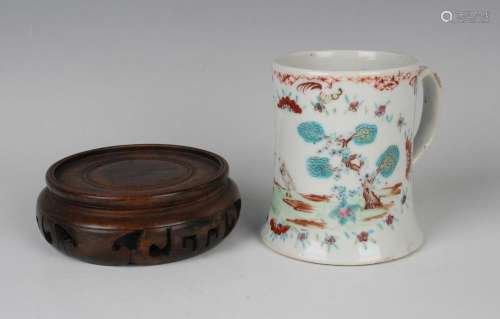 A Chinese famille rose export porcelain mug