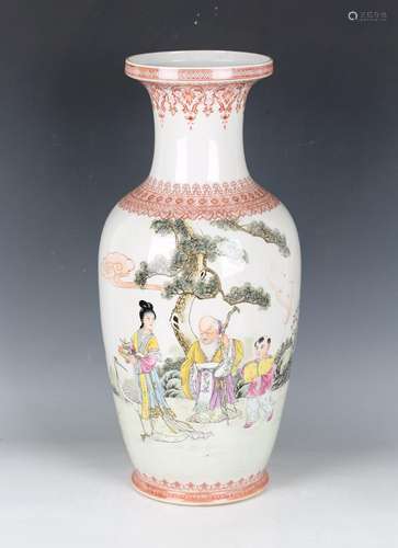 A Chinese famille rose porcelain vase