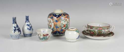 A small collection of Chinese porcelain