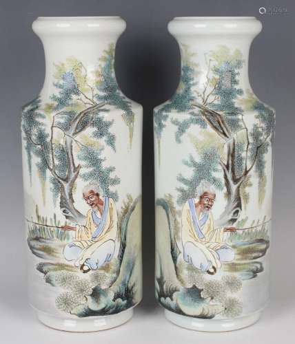 A pair of Chinese porcelain cylinder vases