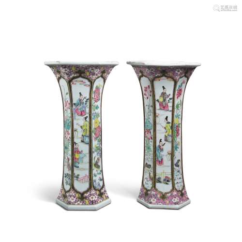 A PAIR OF LARGE FAMILLE-ROSE BEAKER VASES Late Qing dynasty