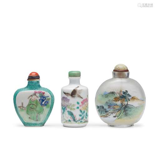 THREE FAMILLE-ROSE SNUFF BOTTLES Republic period