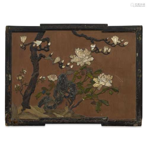 A HARDSTONE-EMBELLISHED LACQUER PANEL Qing dynasty