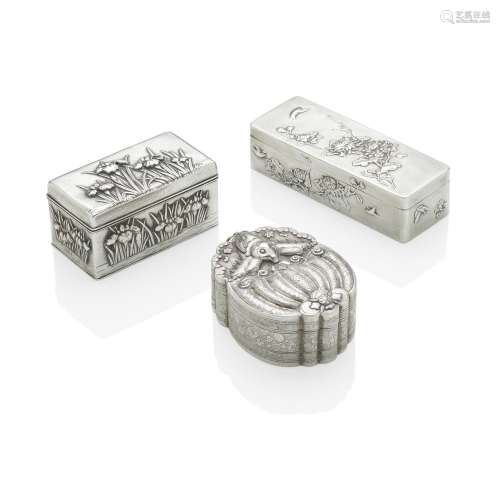 A GROUP OF THREE JAPANESE AND CHINESE SILVER BOXES AND COVER...
