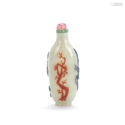 AN ELEGANT TWO-COLOUR OVERLAY GLASS SNUFF BOTTLE Attributed ...