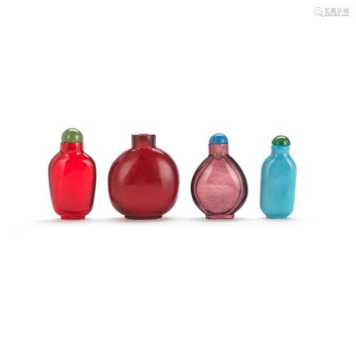 FOUR GLASS SNUFF BOTTLES 19th century/late Qing Dynasty