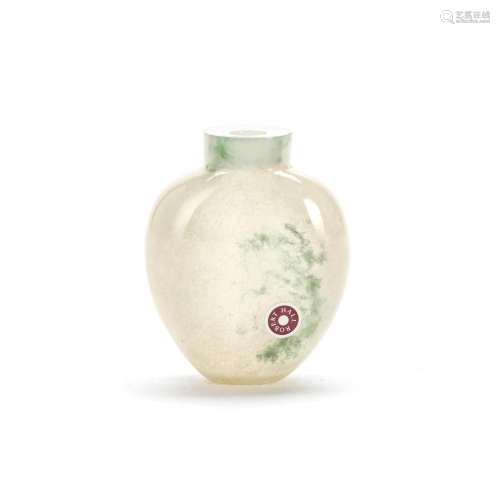 A FINE JADEITE OVIFORM SNUFF BOTTLE 1780-1850