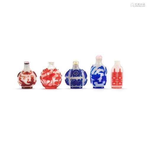 FIVE VARIOUS OVERLAY GLASS SNUFF BOTTLES 19th/20th century