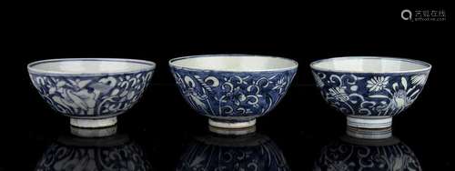 THREE 'BLUE AND WHITE' PORCELAIN BOWLS
China, Ming dynasty, ...