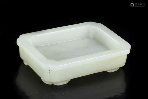 A PALE GREEN JADE SMALL TRAY  
China, 19th-20th century