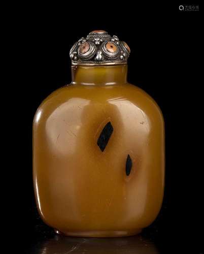 A GLASS AND METAL STOPPER SNUFF BOTTLE
China, early 20th cen...