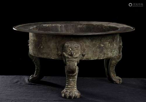 A LARGE BRONZE TRIPOD BRAZIER
Korea, Goryeo dynasty, 13th-14...