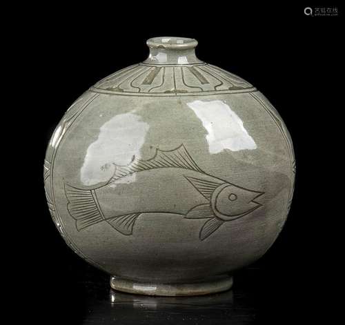 AN INCISED AND CÉLADON GLAZED CERAMIC GLOBULAR VASE
Korea, J...