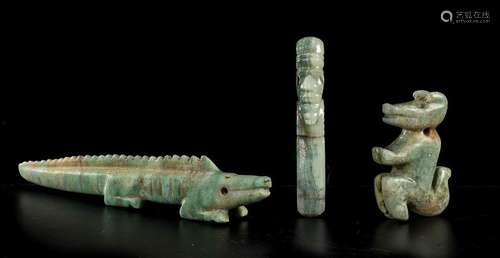 THREE STONE ITEMS
Pre-columbian style