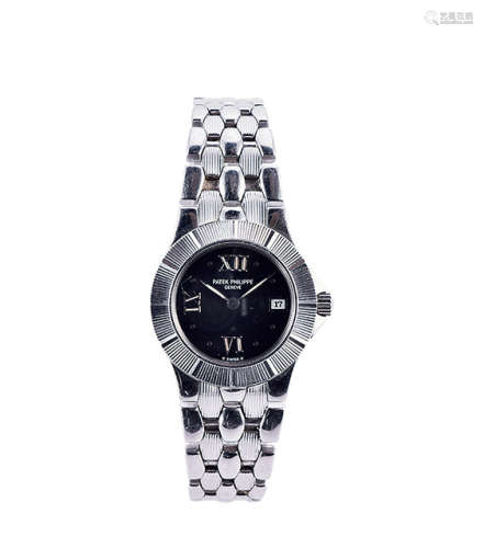 百達翡麗 PATEK PHILIPPE Ref; 4880/1A-010 石英機芯鋼帶女裝腕錶...